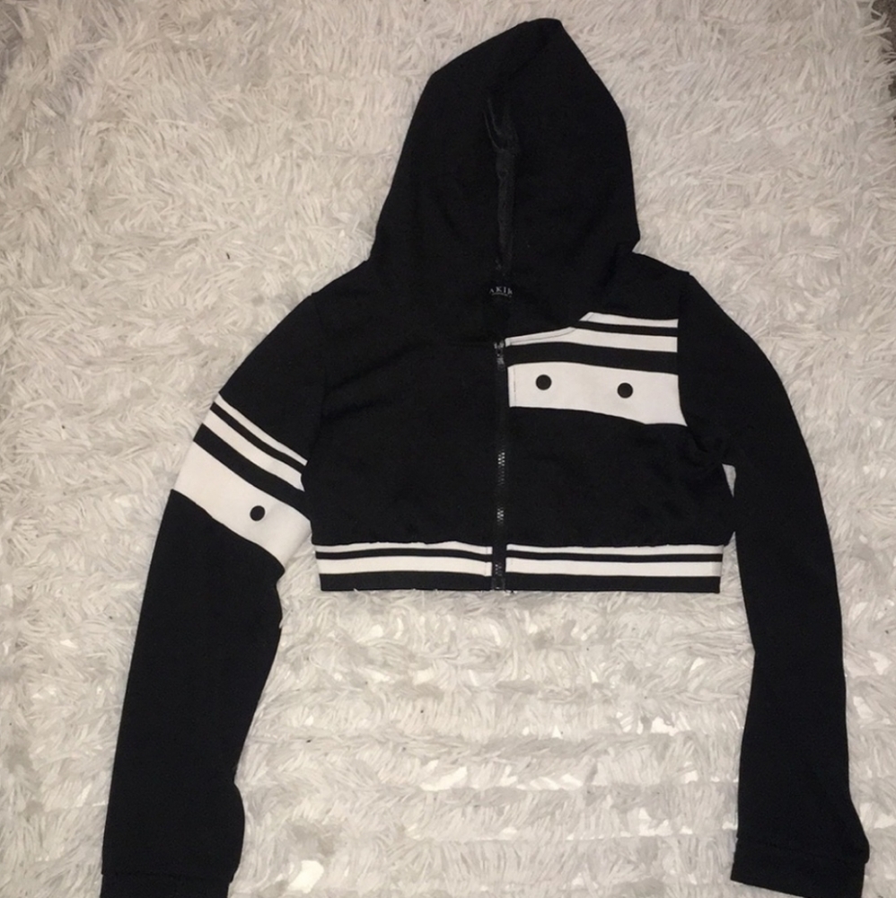 ISO Black crop jacket!!!!!